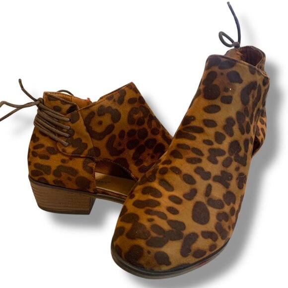 Pierre Dumas Suede Ankle Booties Leopard Print Side Cutouts Zoey Platform Heel 9 - Picture 6 of 8